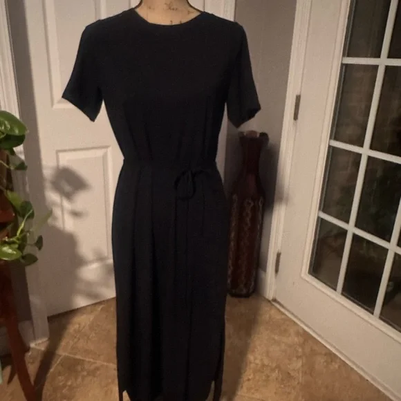 Banana Republic Factory black T-shirt dress Banana Republic Factory black T-shirt dress